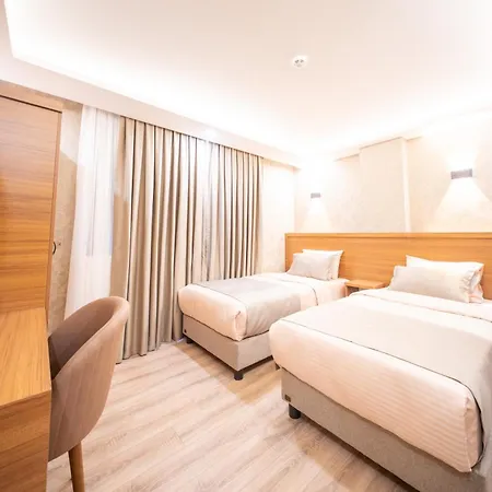 Zirvesta * Istanboel